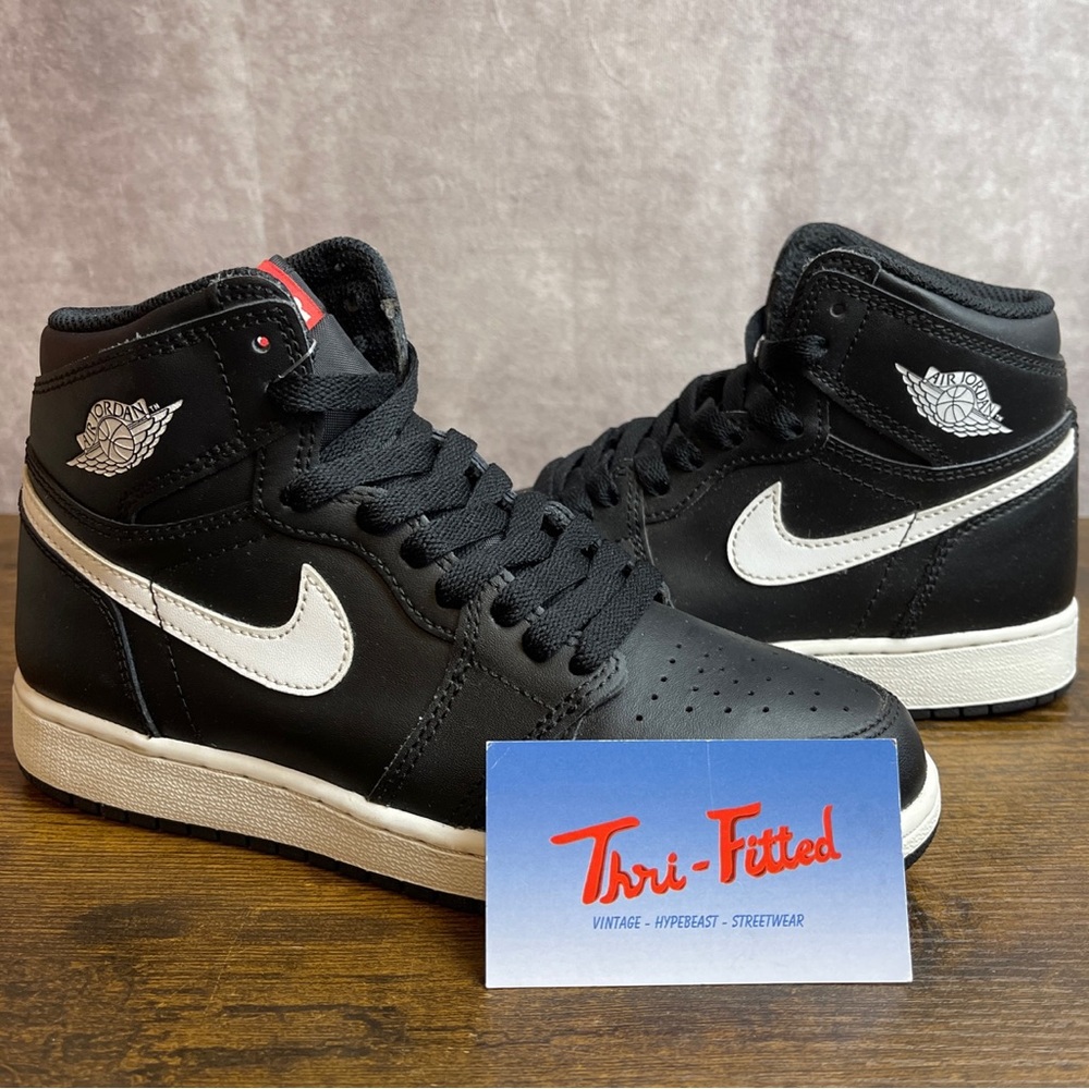 Jordan 1 Retro OG High Yin Yang 575441-011 Size 4 GS 5.5W Black White Youth Shoe